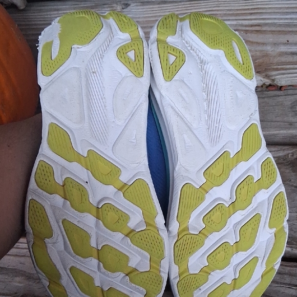 Hoka Clifton 9 Men's Blue and Red Athletic Shoes - Picture 11 of 12